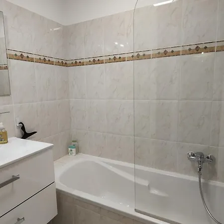 شقة 66 M Comfort In Saint-raphael