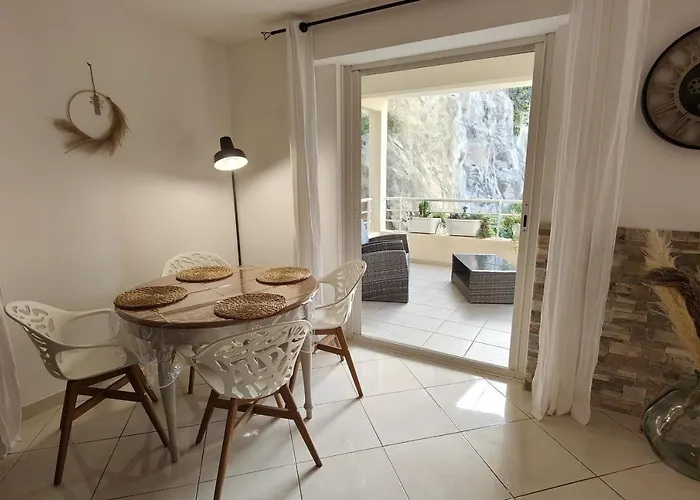 66 M Confort à Saint-raphaël *